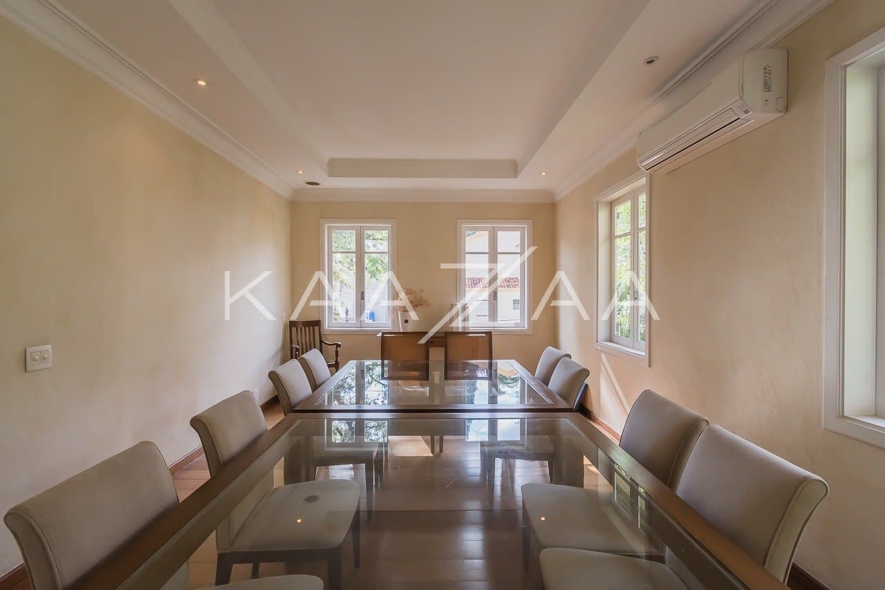 Casa muito ampla e ensolarada, em condominio de rua fechada com muita segurança na Cidade Jardim. - Foto 4