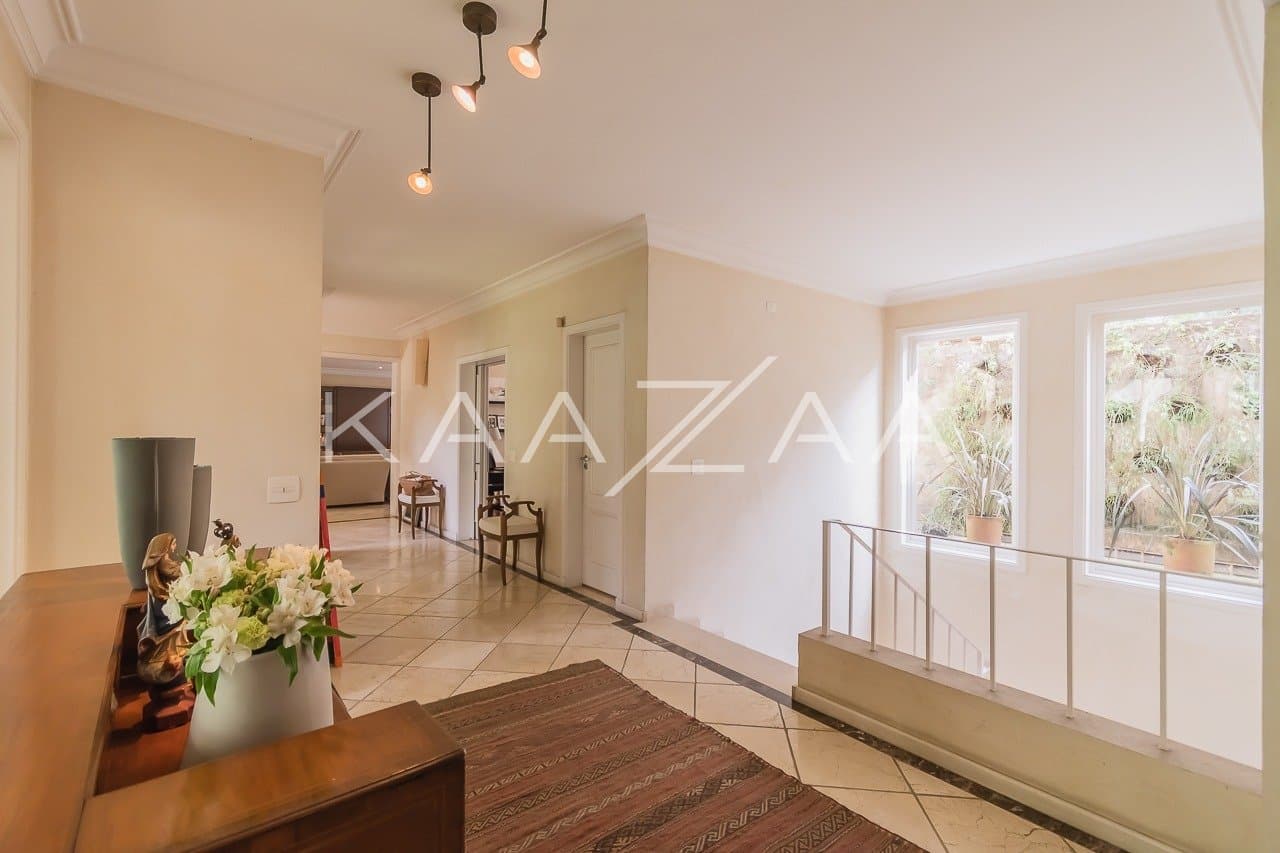 Casa muito ampla e ensolarada, em condominio de rua fechada com muita segurança na Cidade Jardim. - Foto 16