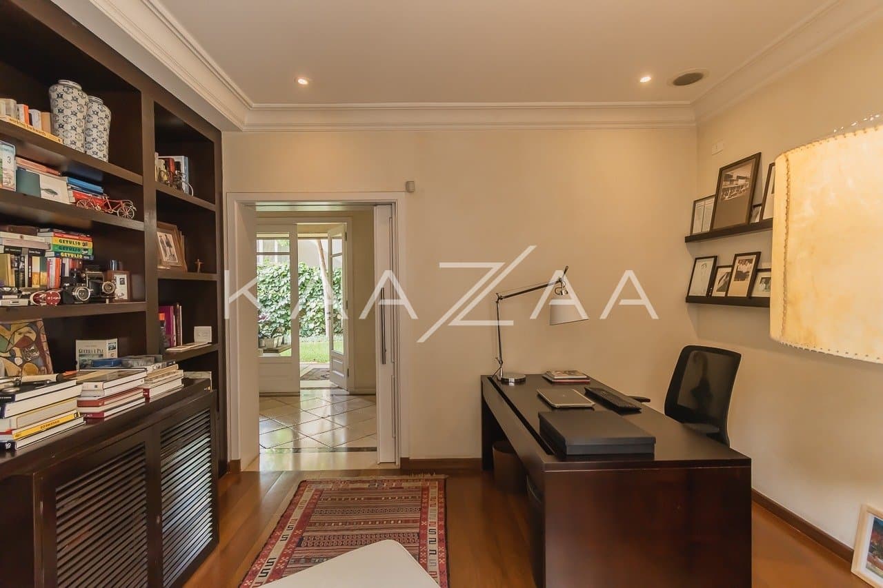 Casa muito ampla e ensolarada, em condominio de rua fechada com muita segurança na Cidade Jardim. - Foto 17