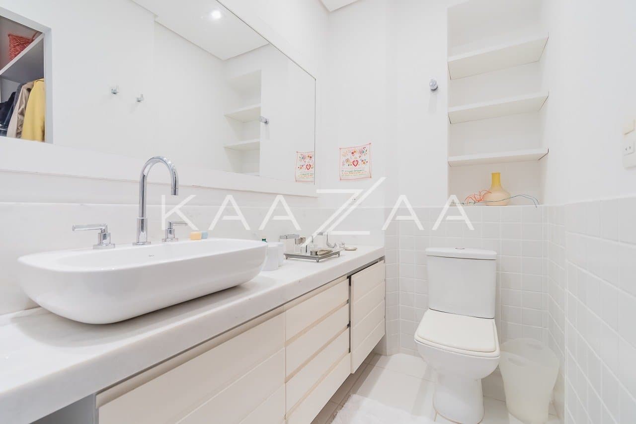 Casa muito ampla e ensolarada, em condominio de rua fechada com muita segurança na Cidade Jardim. - Foto 21