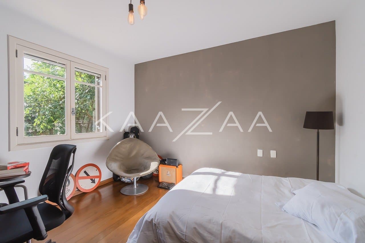 Casa muito ampla e ensolarada, em condominio de rua fechada com muita segurança na Cidade Jardim. - Foto 22