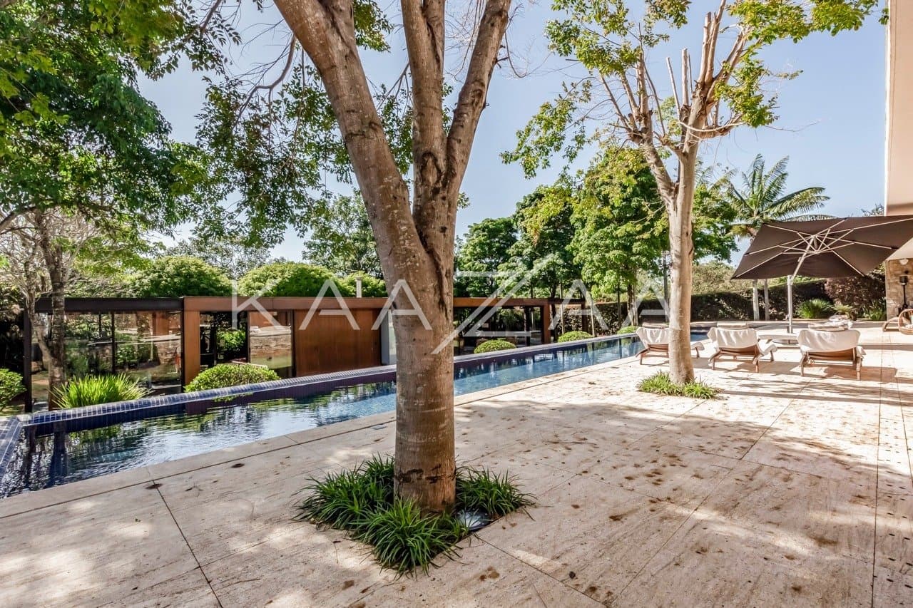 Casa térrea muito arejada, simplesmente impecável. Mobiliada com design, na Fazenda Boa Vista. - Foto 3