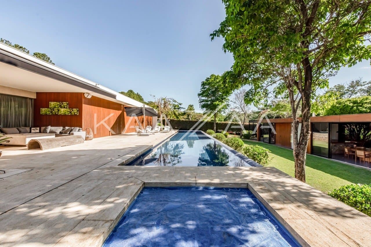 Casa térrea muito arejada, simplesmente impecável. Mobiliada com design, na Fazenda Boa Vista. - Foto 5