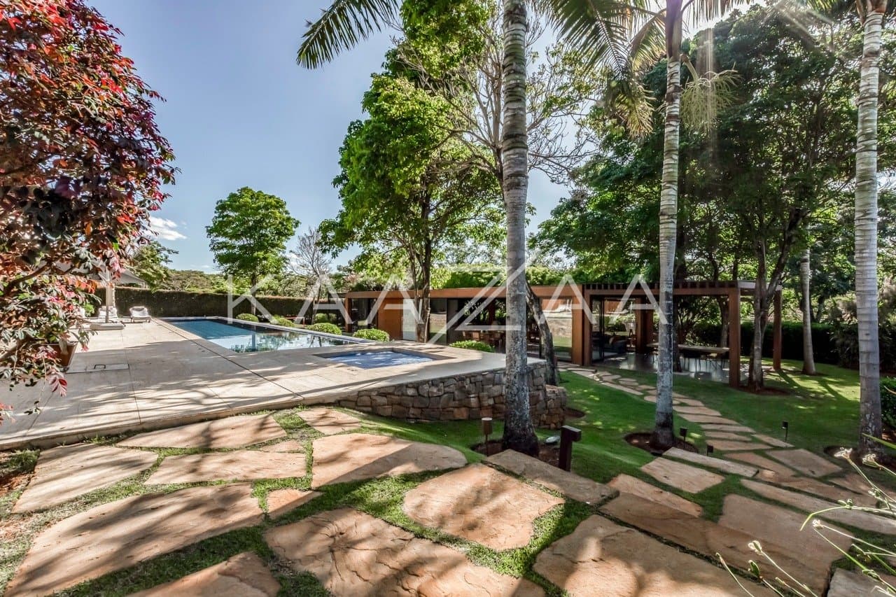 Casa térrea muito arejada, simplesmente impecável. Mobiliada com design, na Fazenda Boa Vista. - Foto 6