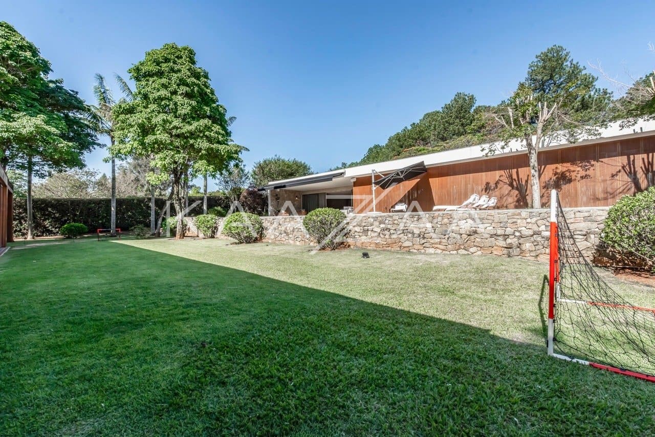 Casa térrea muito arejada, simplesmente impecável. Mobiliada com design, na Fazenda Boa Vista. - Foto 8