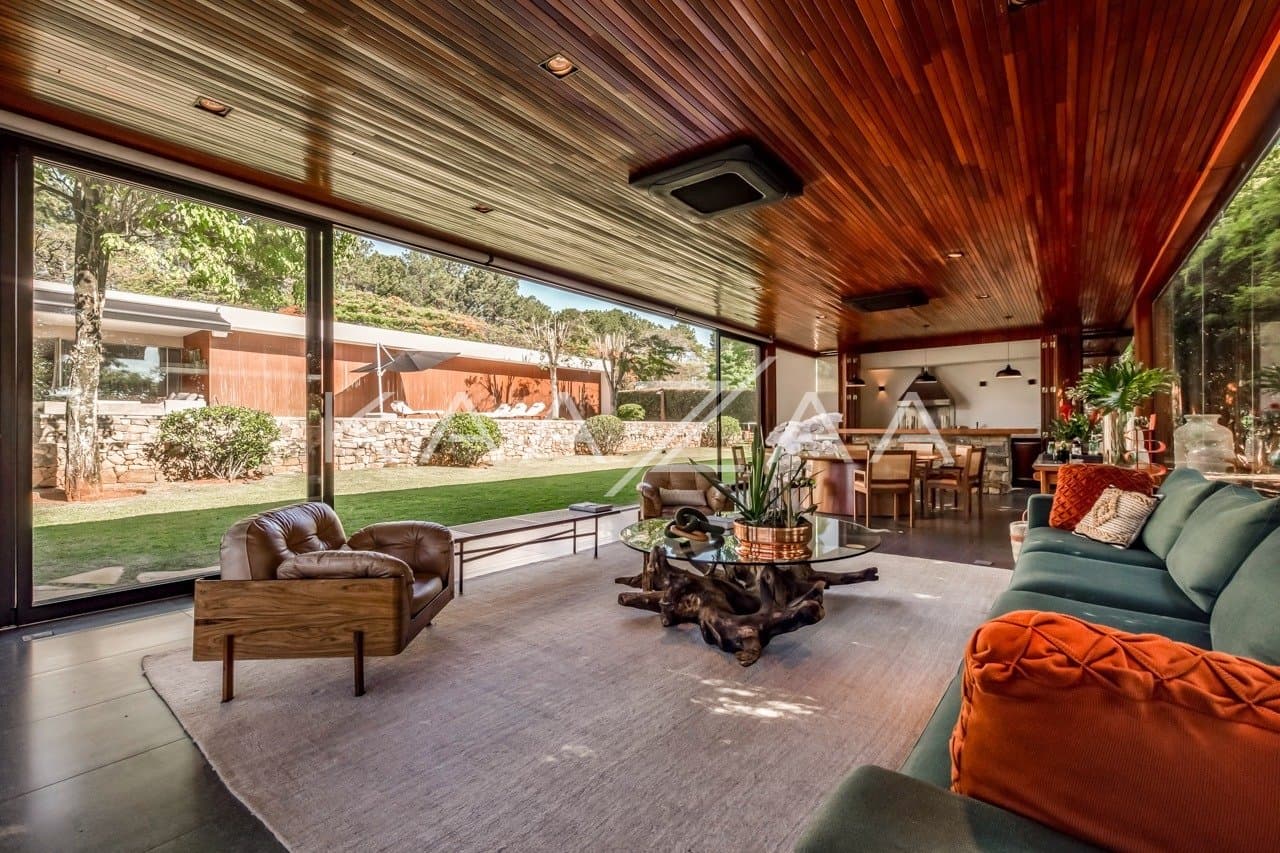 Casa térrea muito arejada, simplesmente impecável. Mobiliada com design, na Fazenda Boa Vista. - Foto 9