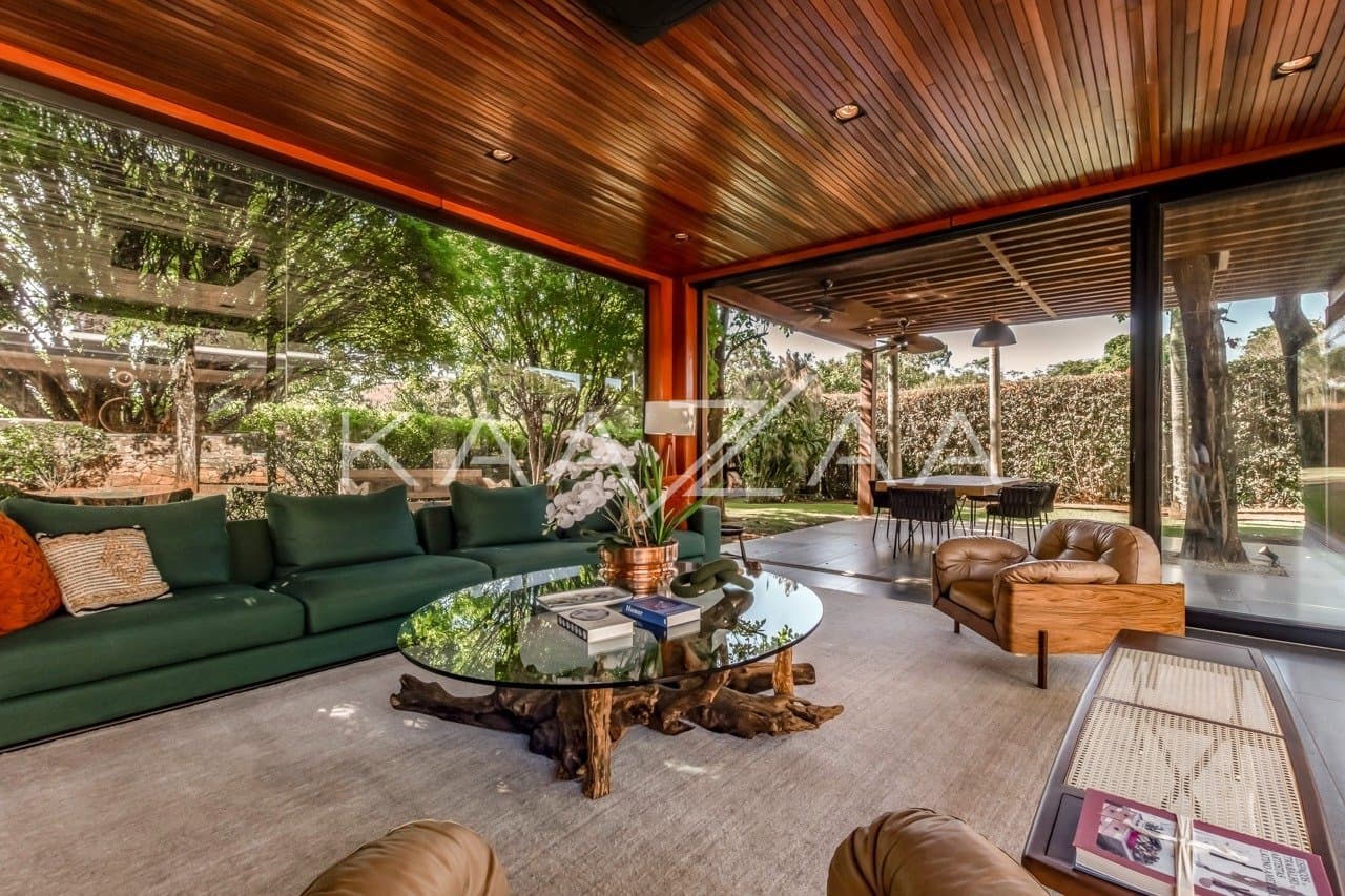 Casa térrea muito arejada, simplesmente impecável. Mobiliada com design, na Fazenda Boa Vista. - Foto 10