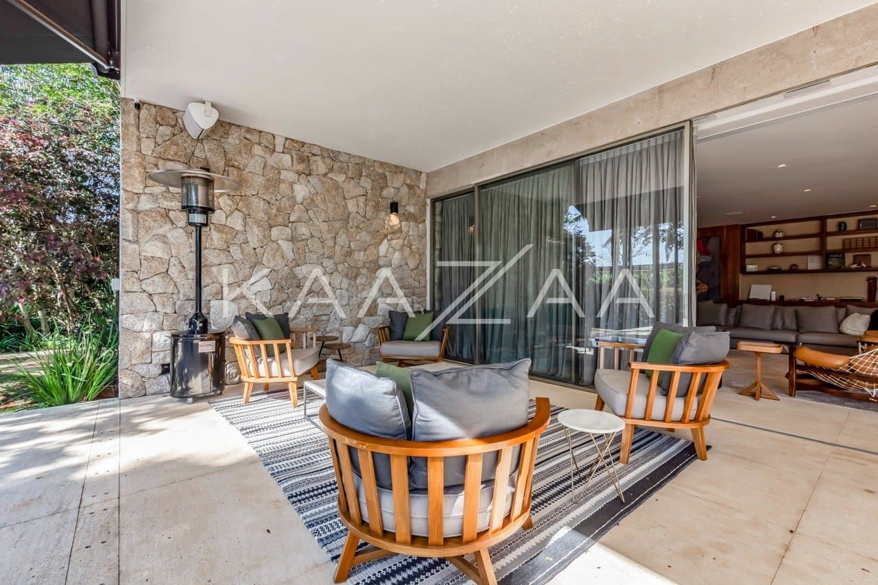 Casa térrea muito arejada, simplesmente impecável. Mobiliada com design, na Fazenda Boa Vista. - Foto 15