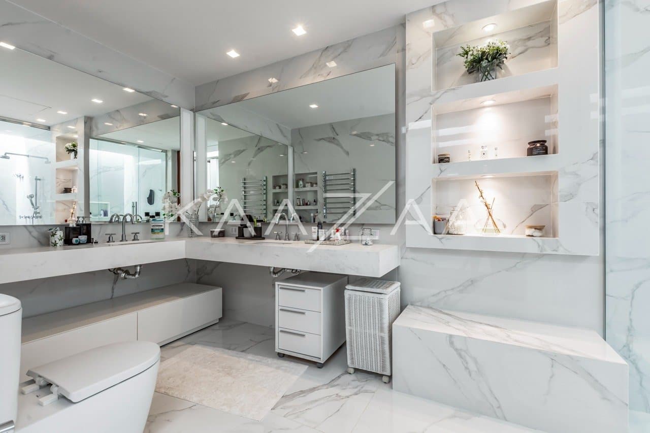 Casa térrea muito arejada, simplesmente impecável. Mobiliada com design, na Fazenda Boa Vista. - Foto 28