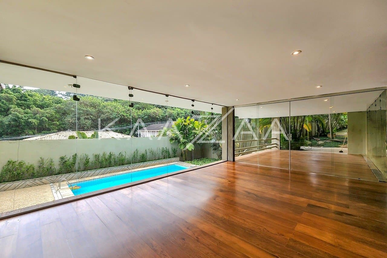 Para viver com tranquilidade e segurança: casa super aprazível em rua fechada no Real Parque. - Foto 1