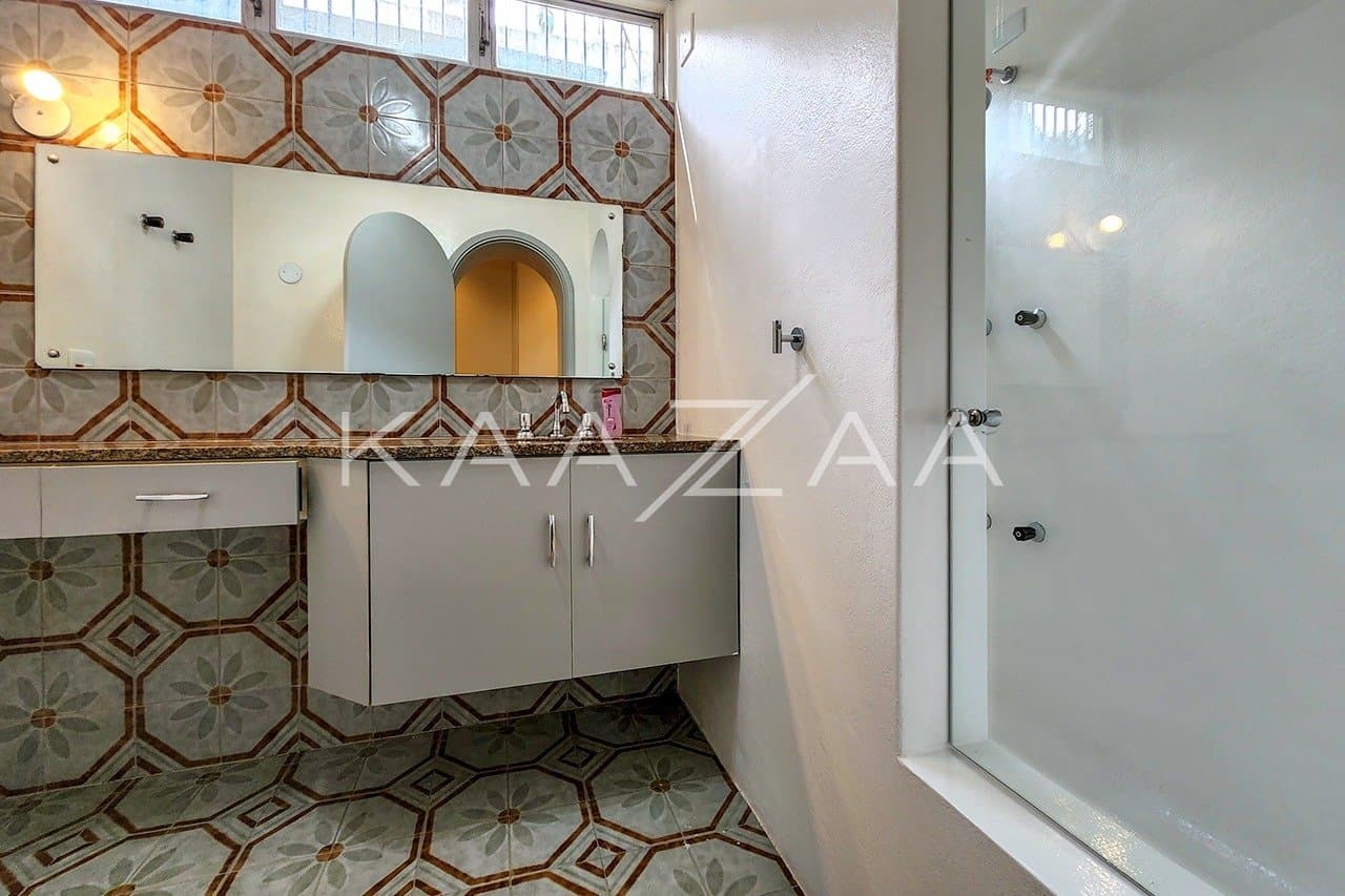 Para viver com tranquilidade e segurança: casa super aprazível em rua fechada no Real Parque. - Foto 19