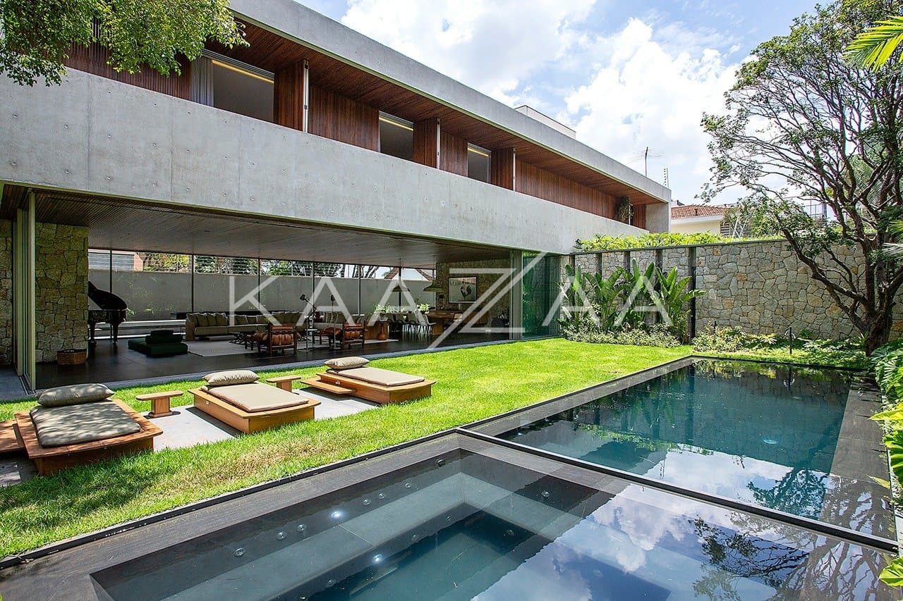 Contemporânea e toda mobiliada: casa com ambientes livres e jardim magnífico em rua fechada em Alto de Pinheiros. - Foto 4