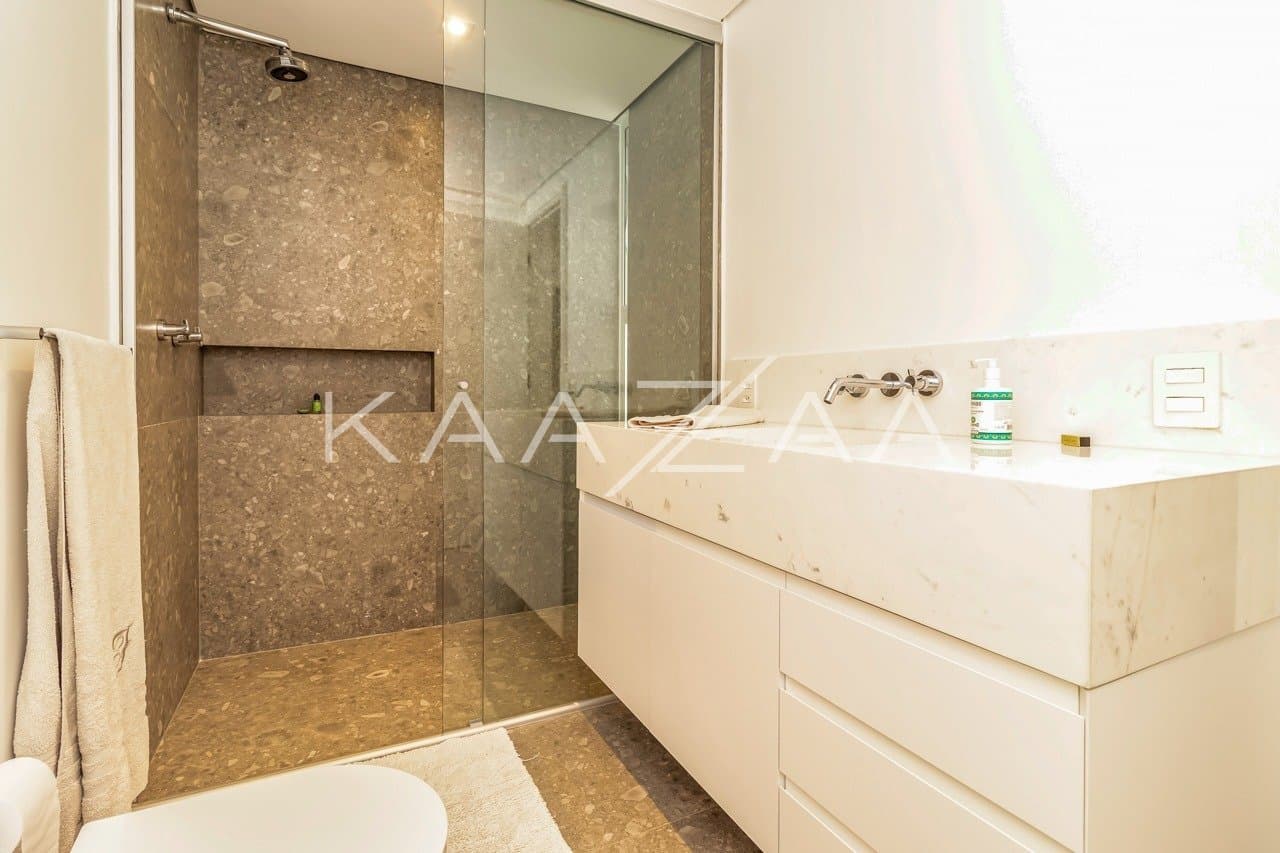 Elegância em estilo clássico: apartamento super iluminado no Itaim Bibi. - Foto 11