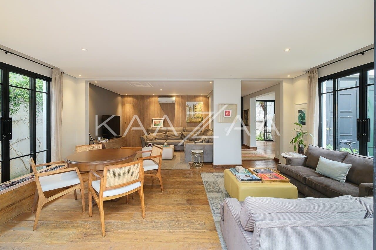Casa perfeita para uma família, com planta muito bem distribuída. No sossego do Jardim Paulistano. - Foto 3