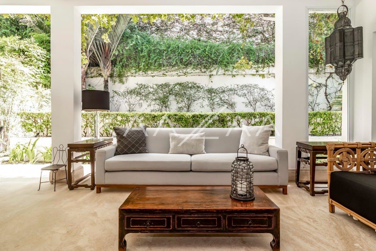 Diversos ambientes agradáveis para uma vida sossegada, nesta casa de condomínio no Jardim Guedala. - Foto 5