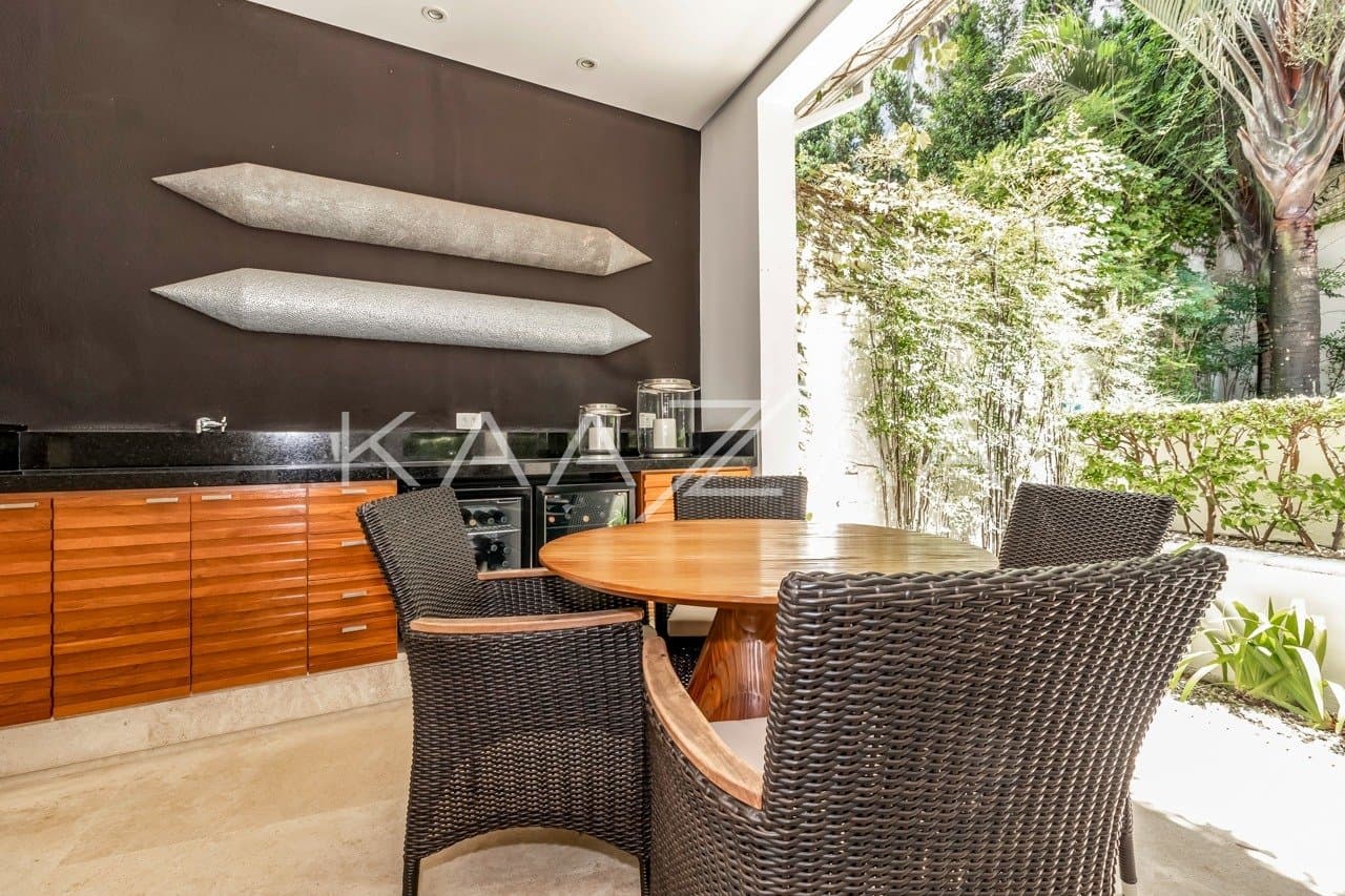 Diversos ambientes agradáveis para uma vida sossegada, nesta casa de condomínio no Jardim Guedala. - Foto 6