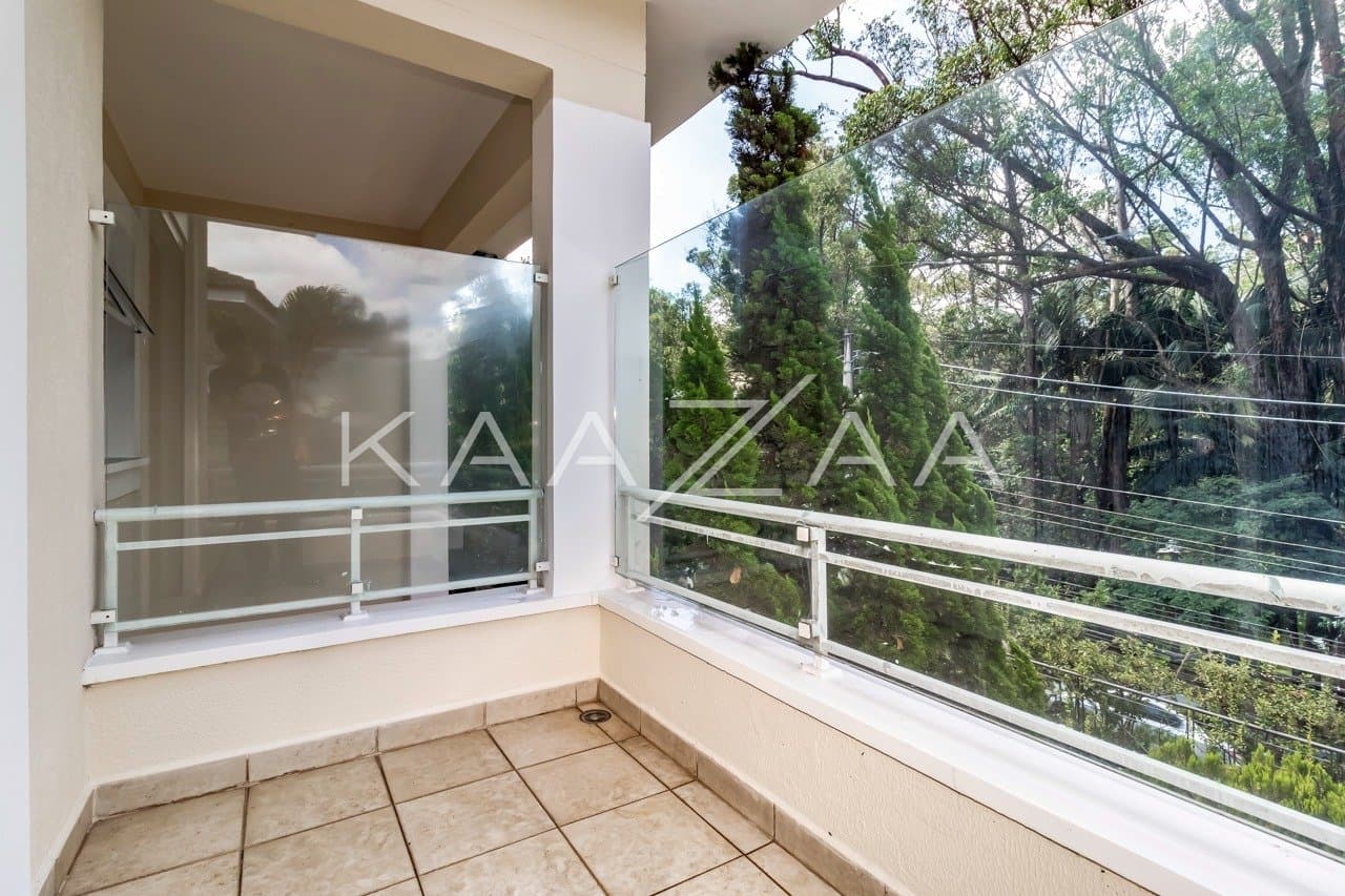 Diversos ambientes agradáveis para uma vida sossegada, nesta casa de condomínio no Jardim Guedala. - Foto 23