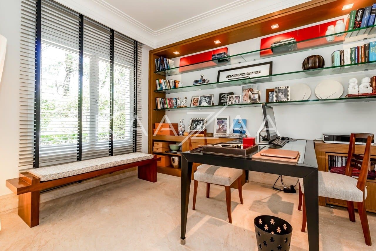 Diversos ambientes agradáveis para uma vida sossegada, nesta casa de condomínio no Jardim Guedala. - Foto 27