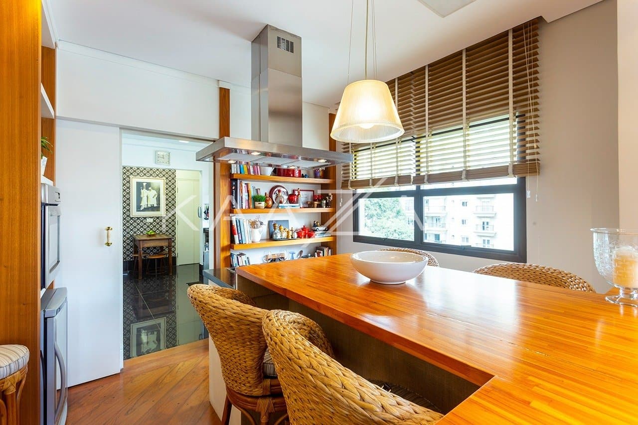 Belíssimo apartamento com pé-direito duplo em região super tranquila de Moema. - Foto 12