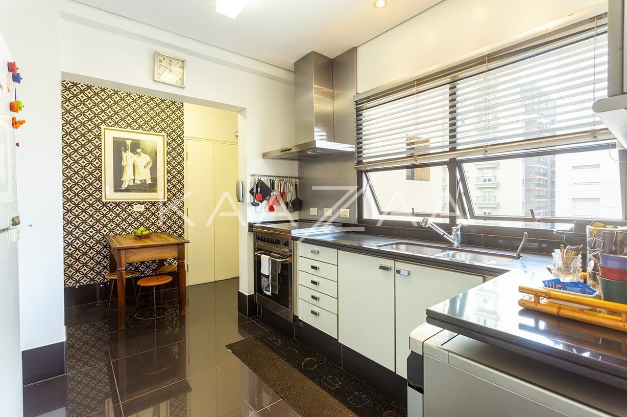 Belíssimo apartamento com pé-direito duplo em região super tranquila de Moema. - Foto 13