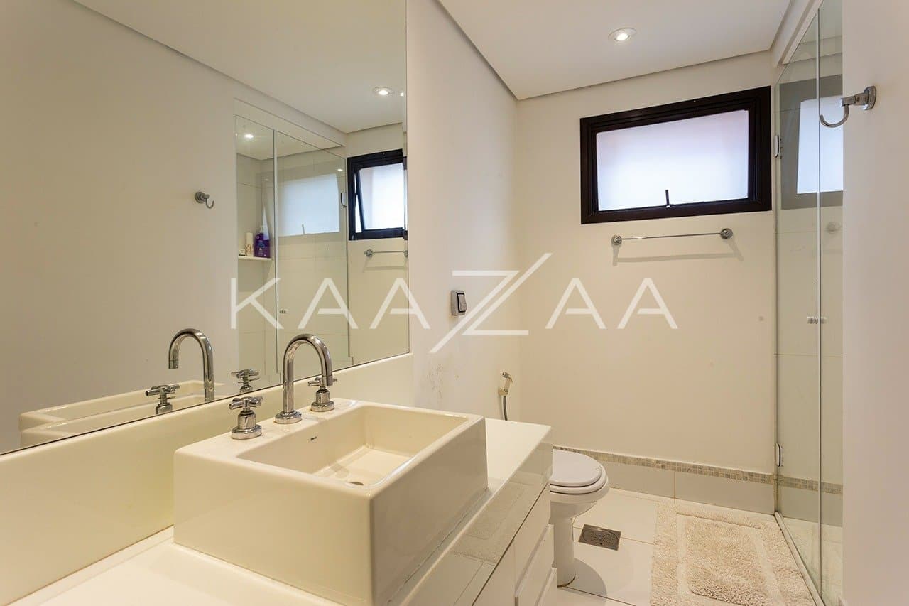 Belíssimo apartamento com pé-direito duplo em região super tranquila de Moema. - Foto 26