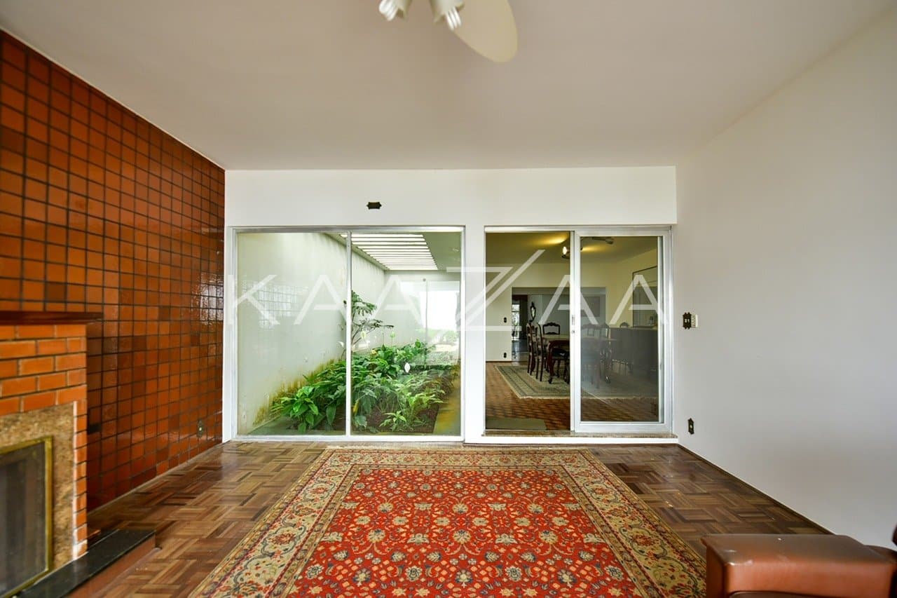 Amplitude para caminhar com liberdade: casa versátil perto do parque, na Vila Nova Conceição. - Foto 1