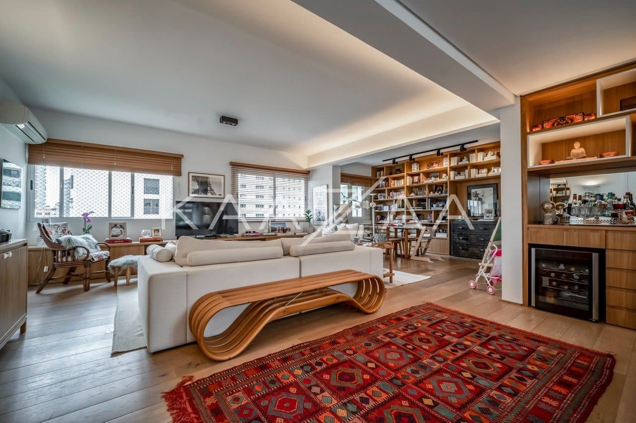 No Itaim Bibi, um apartamento lindíssimo com reforma de Marina Linhares e vista para o Parque do Povo - Foto 2