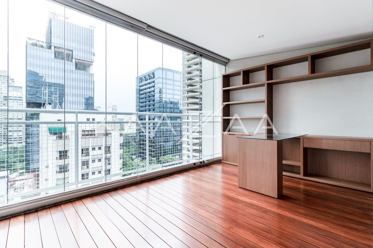 Luminoso, este apartamento no Itaim Bibi foi reformado e tem ares inspiradores. - Foto 4