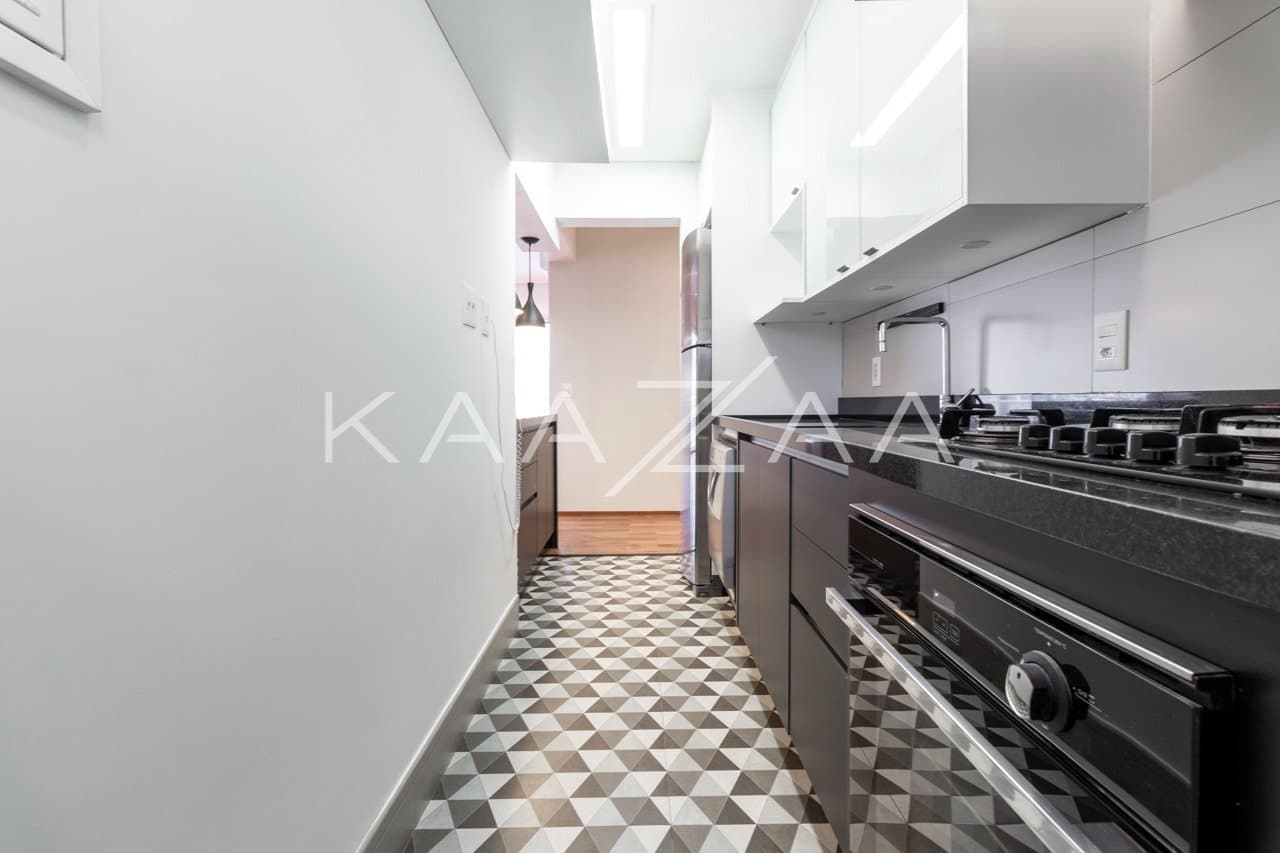 Luminoso, este apartamento no Itaim Bibi foi reformado e tem ares inspiradores. - Foto 11