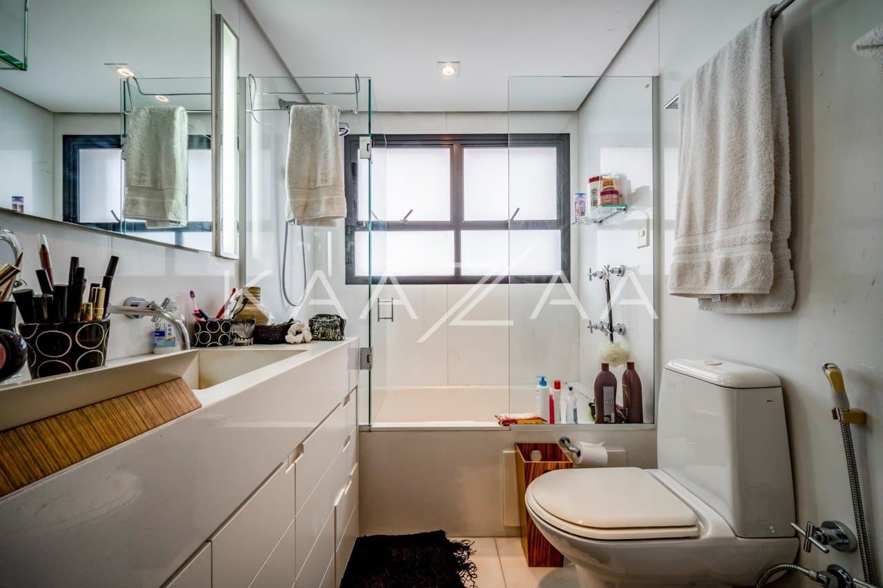 Apartamento contemporâneo, reformado e novo em um prédio com lazer no Itaim Bibi. - Foto 11