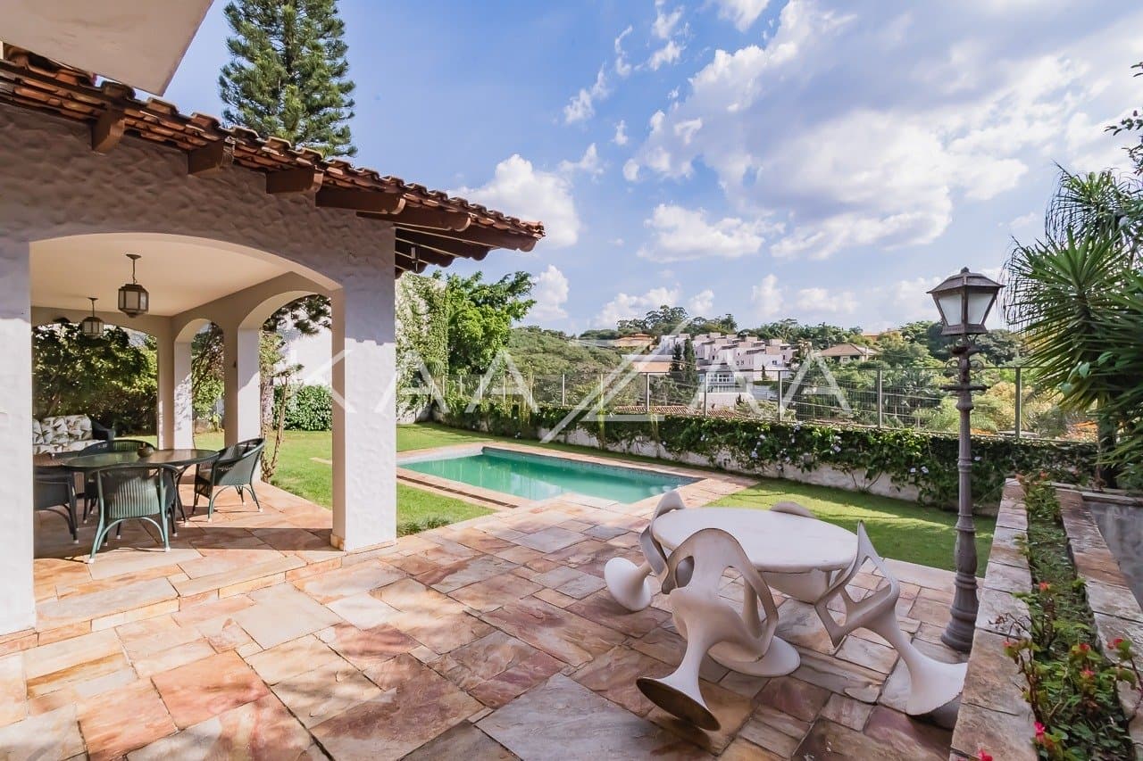 Vista cativante e área externa maravilhosa nesta casa em Cidade Jardim. - Foto 4