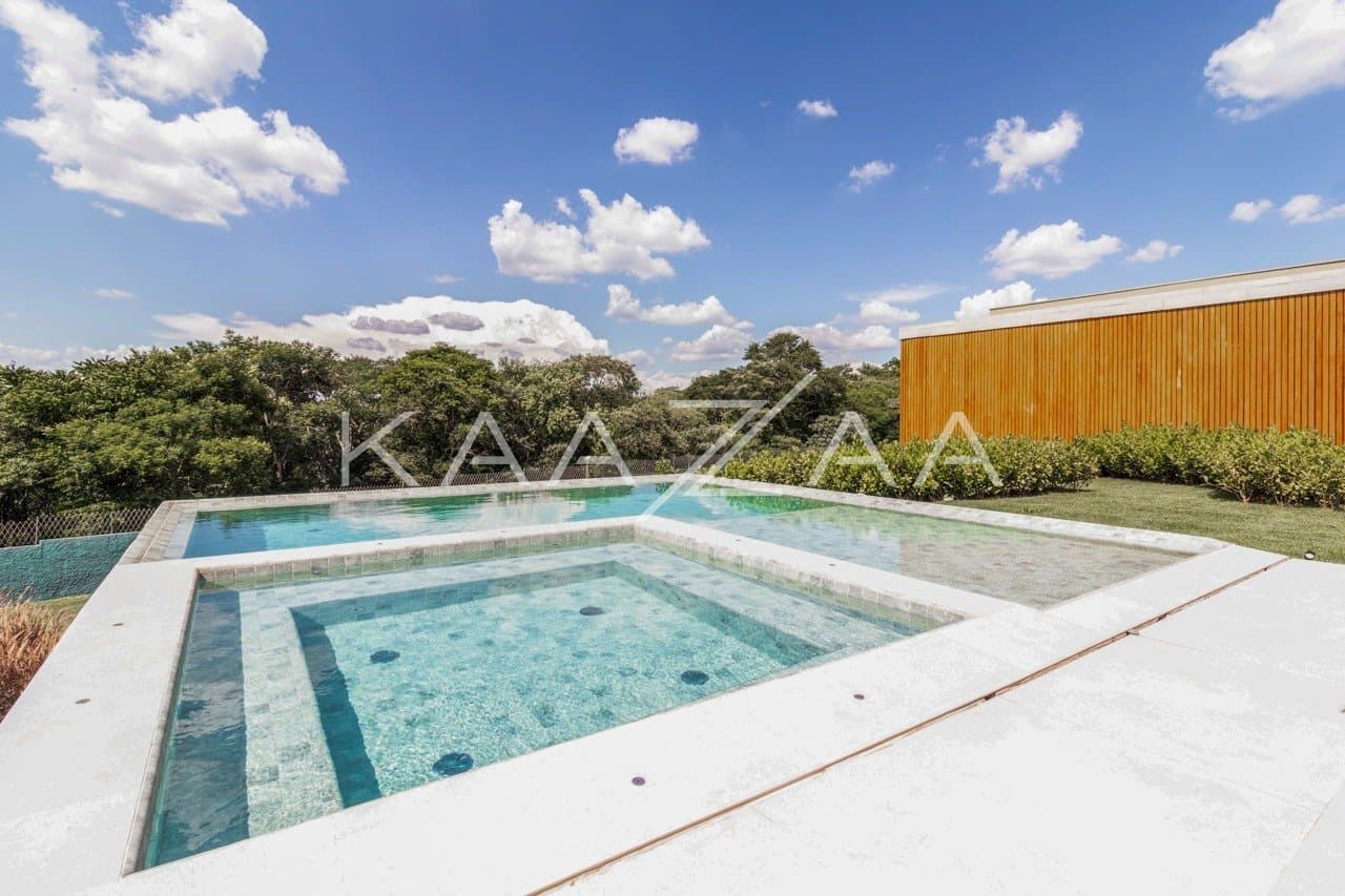 Casa em elegante diálogo com a natureza na Baroneza - Foto 2