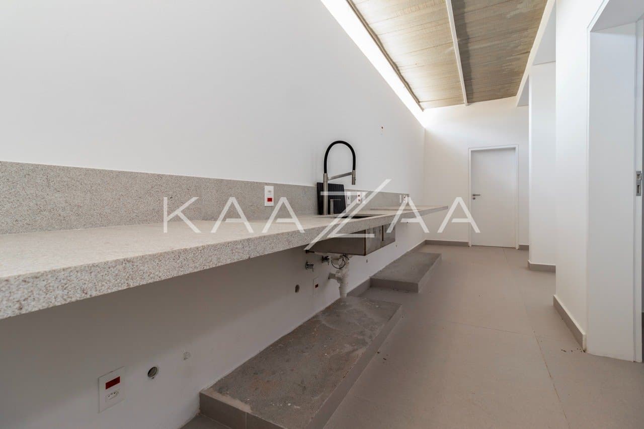 Casa em elegante diálogo com a natureza na Baroneza - Foto 13