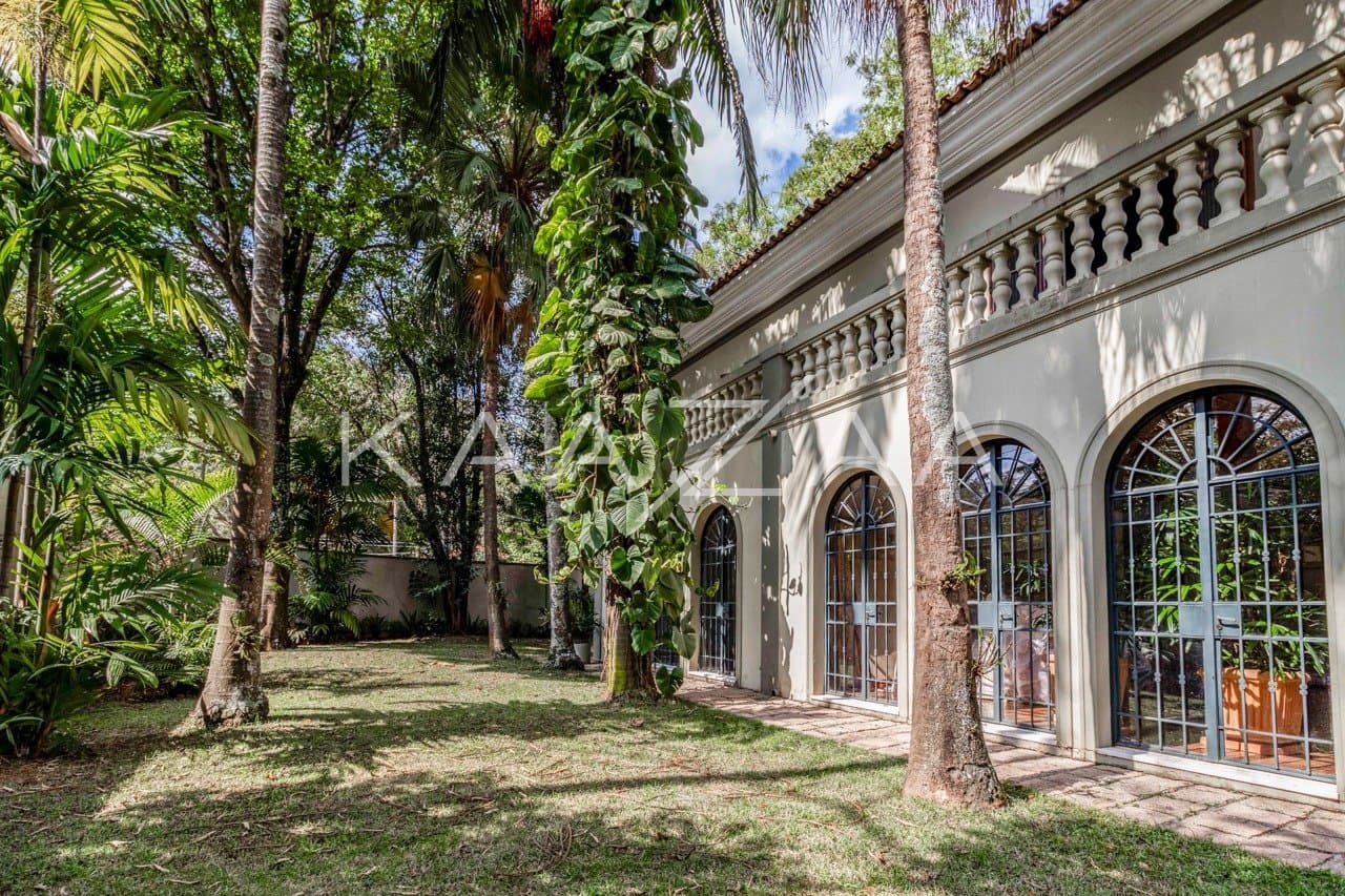 Casa cheia de estilo e completa em conforto, no Jardim América. - Foto 19