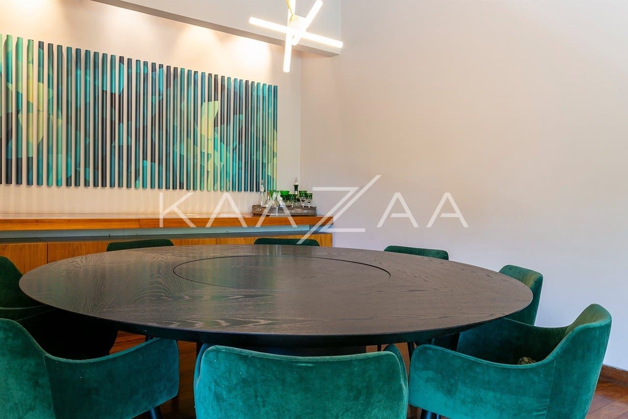 Casa com clima incrível, ótimo espaço de lazer e jardim ensolarado, no bairro Boaçava. - Foto 12