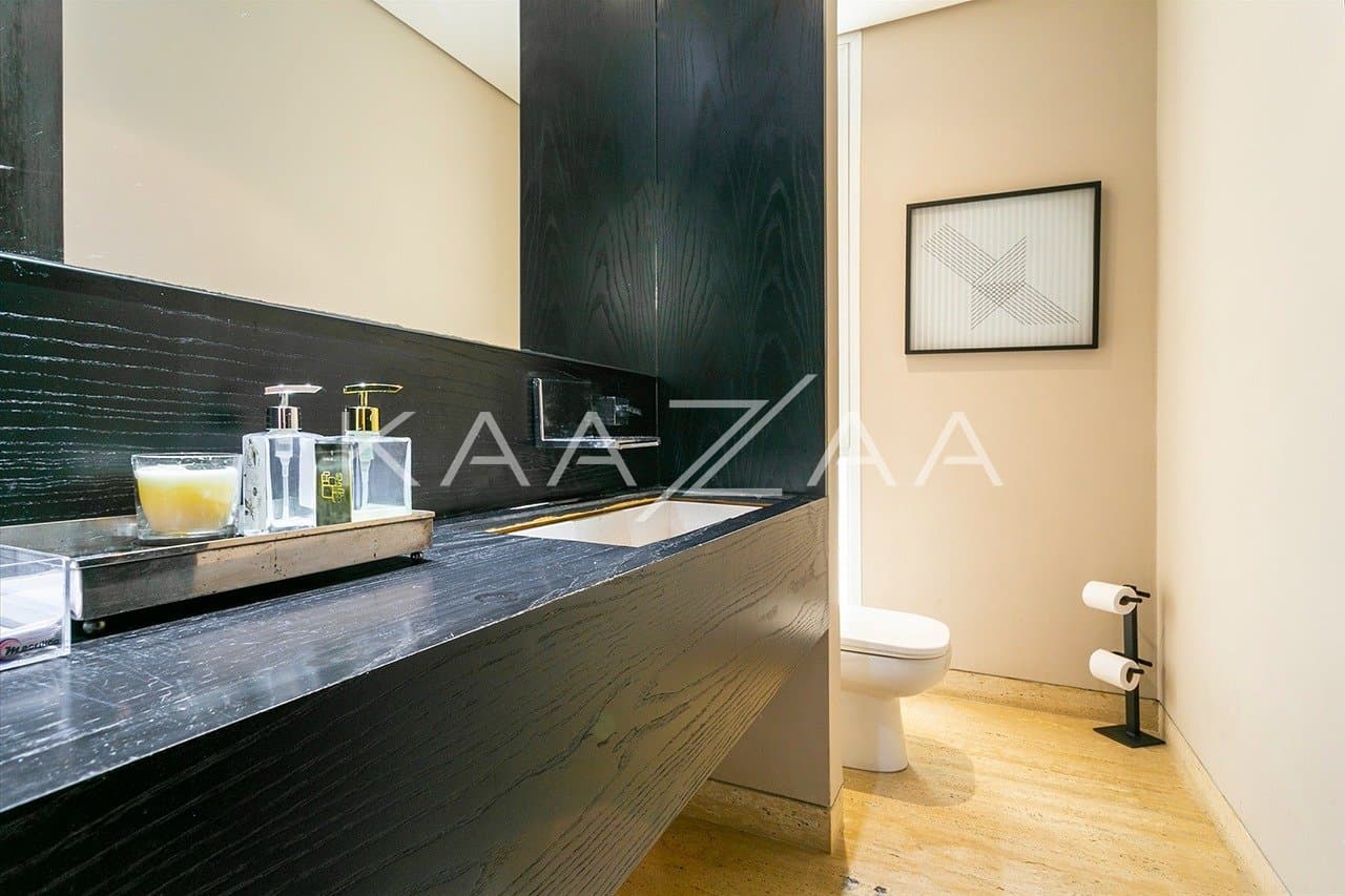 Casa com clima incrível, ótimo espaço de lazer e jardim ensolarado, no bairro Boaçava. - Foto 13