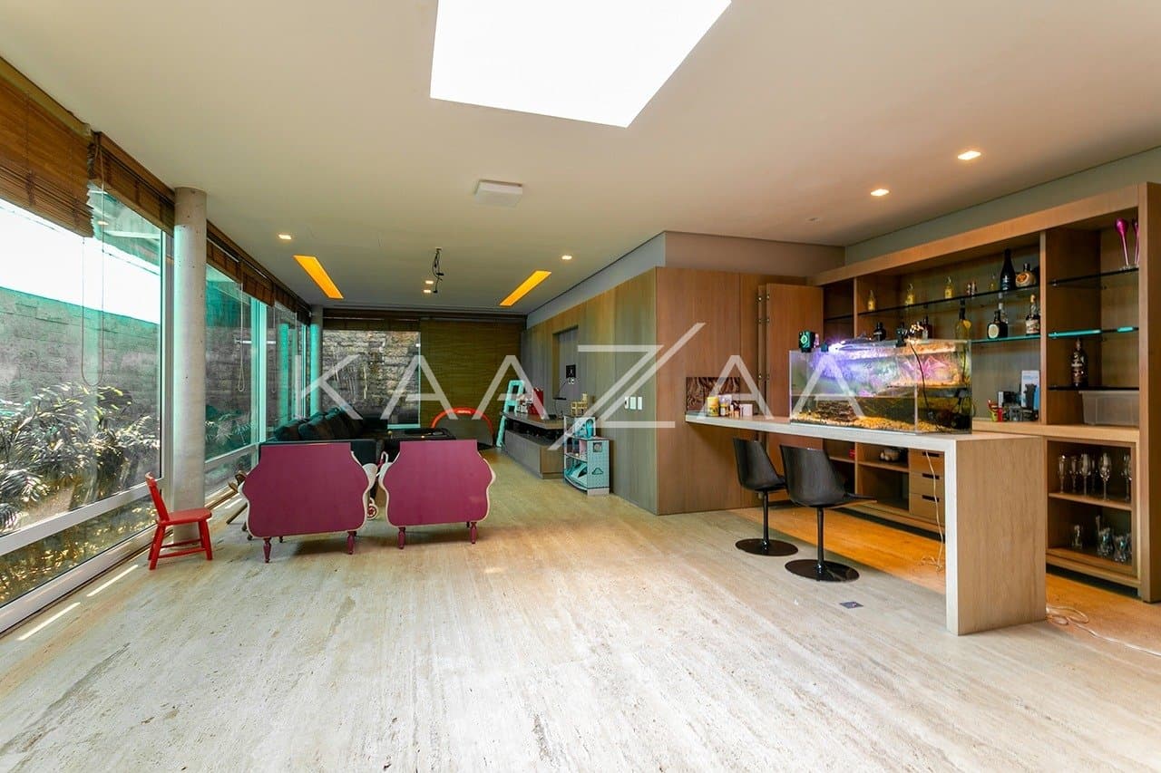 Casa com clima incrível, ótimo espaço de lazer e jardim ensolarado, no bairro Boaçava. - Foto 15