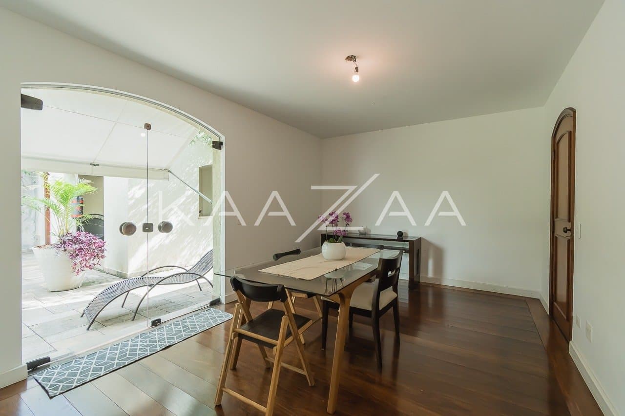 Casa com clima sossegado e muitos espaços para aproveitar, em Alto de Pinheiros. - Foto 8