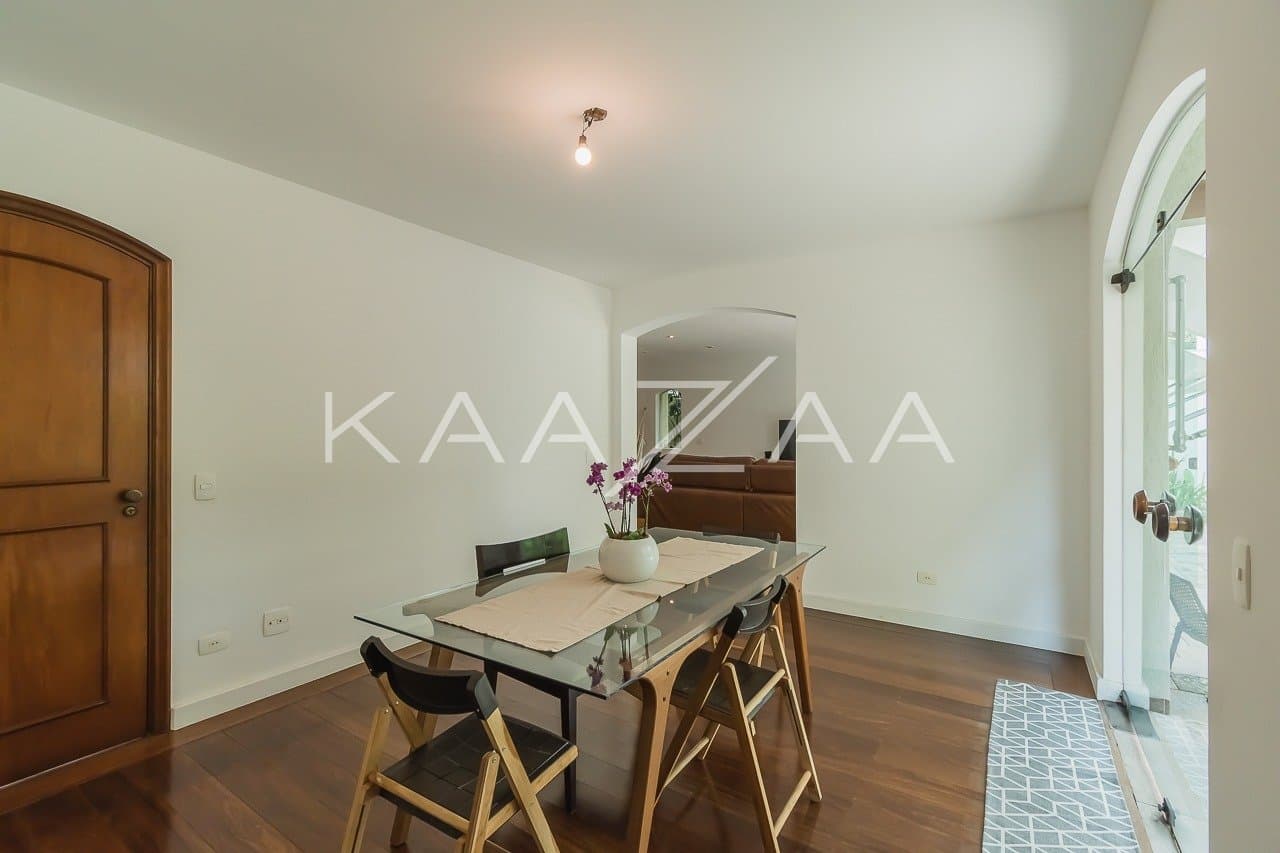 Casa com clima sossegado e muitos espaços para aproveitar, em Alto de Pinheiros. - Foto 9