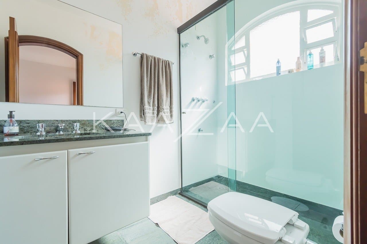 Casa com clima sossegado e muitos espaços para aproveitar, em Alto de Pinheiros. - Foto 14