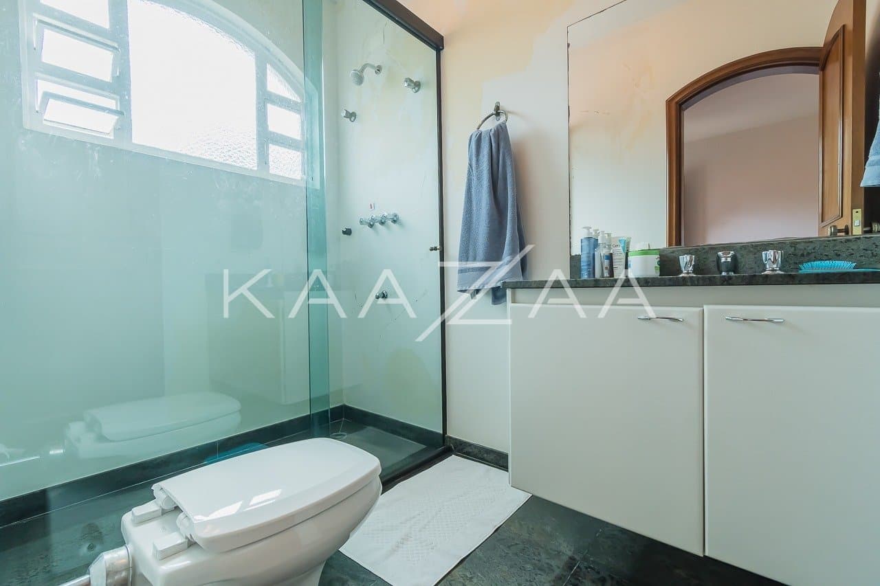 Casa com clima sossegado e muitos espaços para aproveitar, em Alto de Pinheiros. - Foto 17