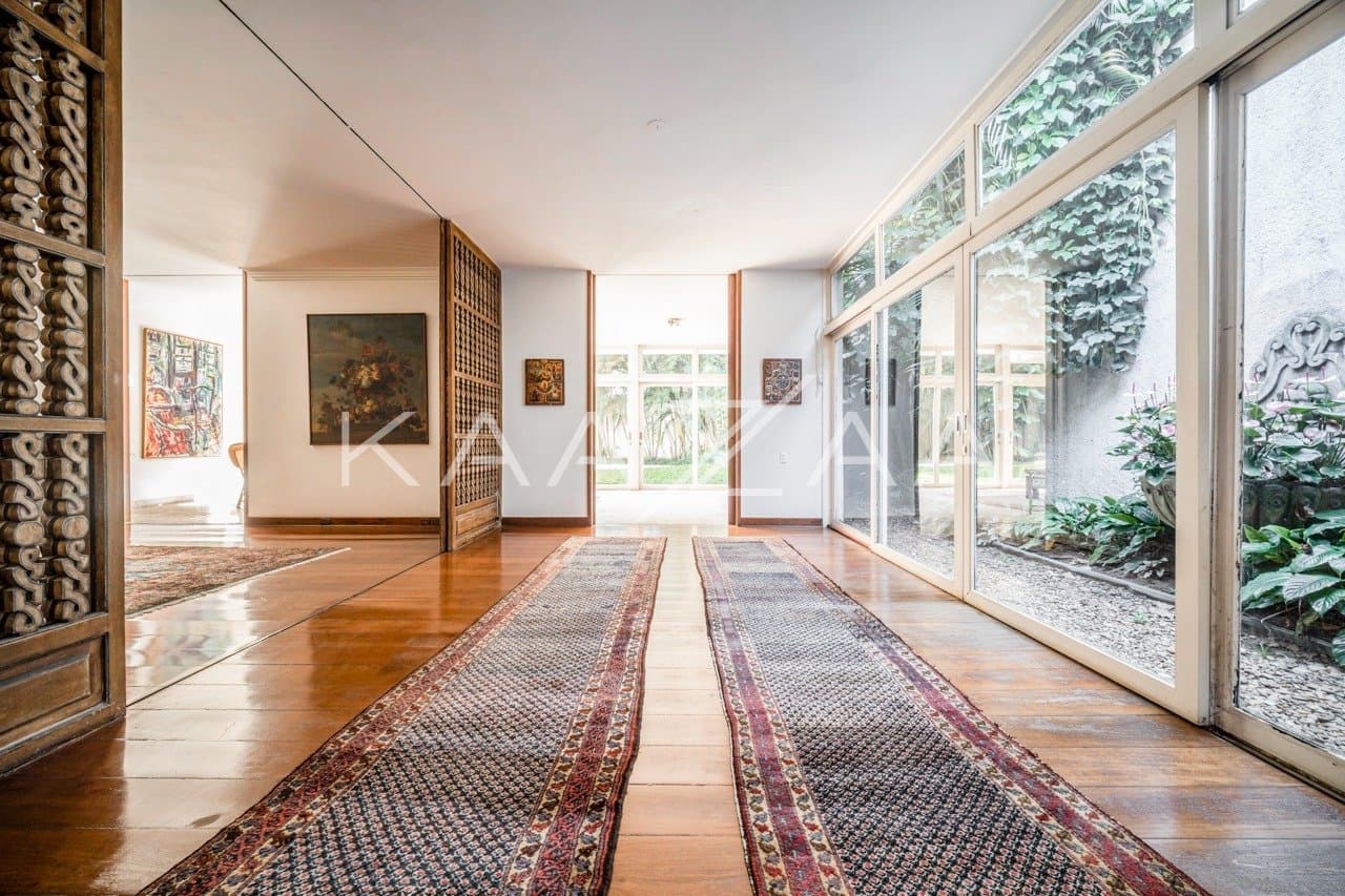 Excelente casa modernista, com lindo jardim em um amplo terreno no Jardim Europa. - Foto 9