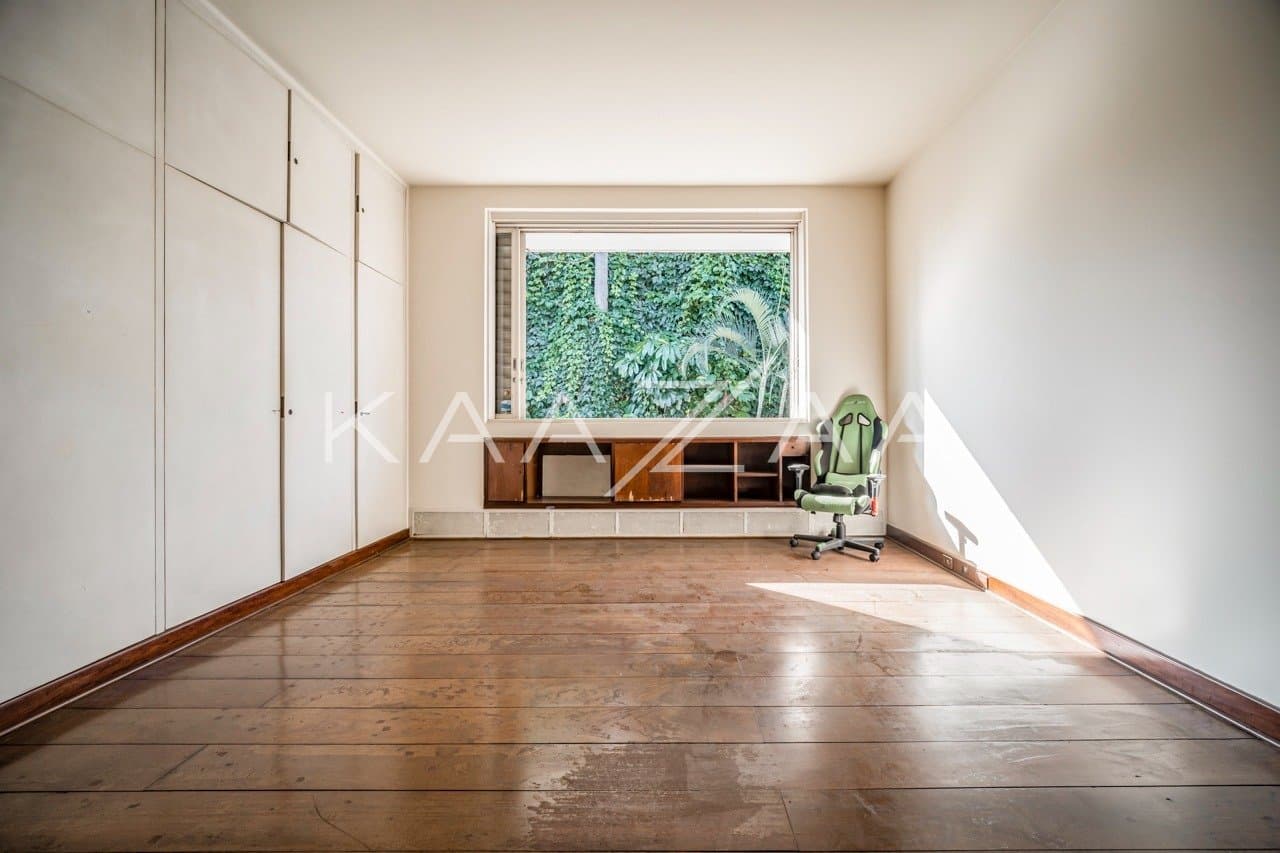 Excelente casa modernista, com lindo jardim em um amplo terreno no Jardim Europa. - Foto 20