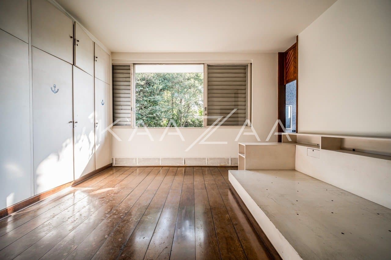 Excelente casa modernista, com lindo jardim em um amplo terreno no Jardim Europa. - Foto 22