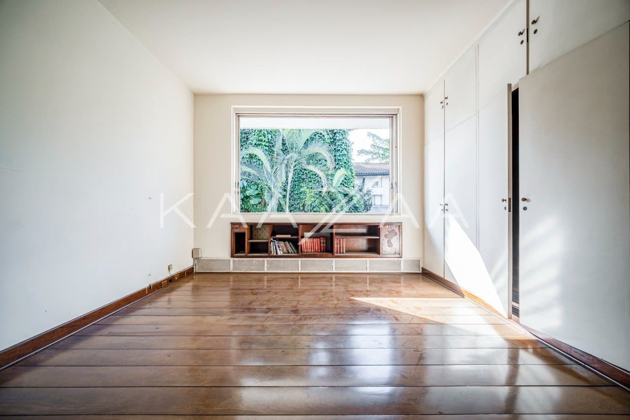 Excelente casa modernista, com lindo jardim em um amplo terreno no Jardim Europa. - Foto 24