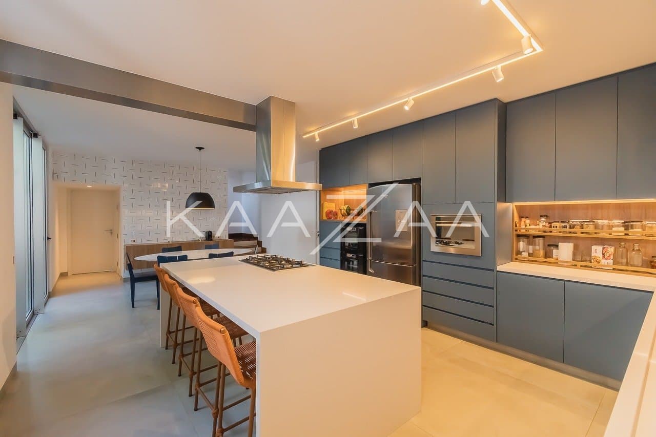 Casa rica em tecnologia, reformada e impecável em Alto de Pinheiros. - Foto 12