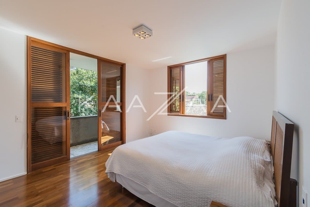 Casa rica em tecnologia, reformada e impecável em Alto de Pinheiros. - Foto 16