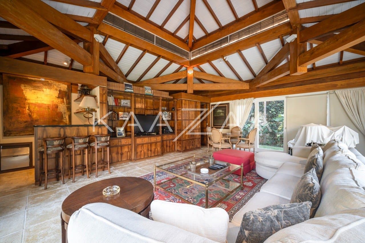 Terreno amplo, arquitetura diferenciada e localização estratégica. Casa em Cidade Jardim. - Foto 5