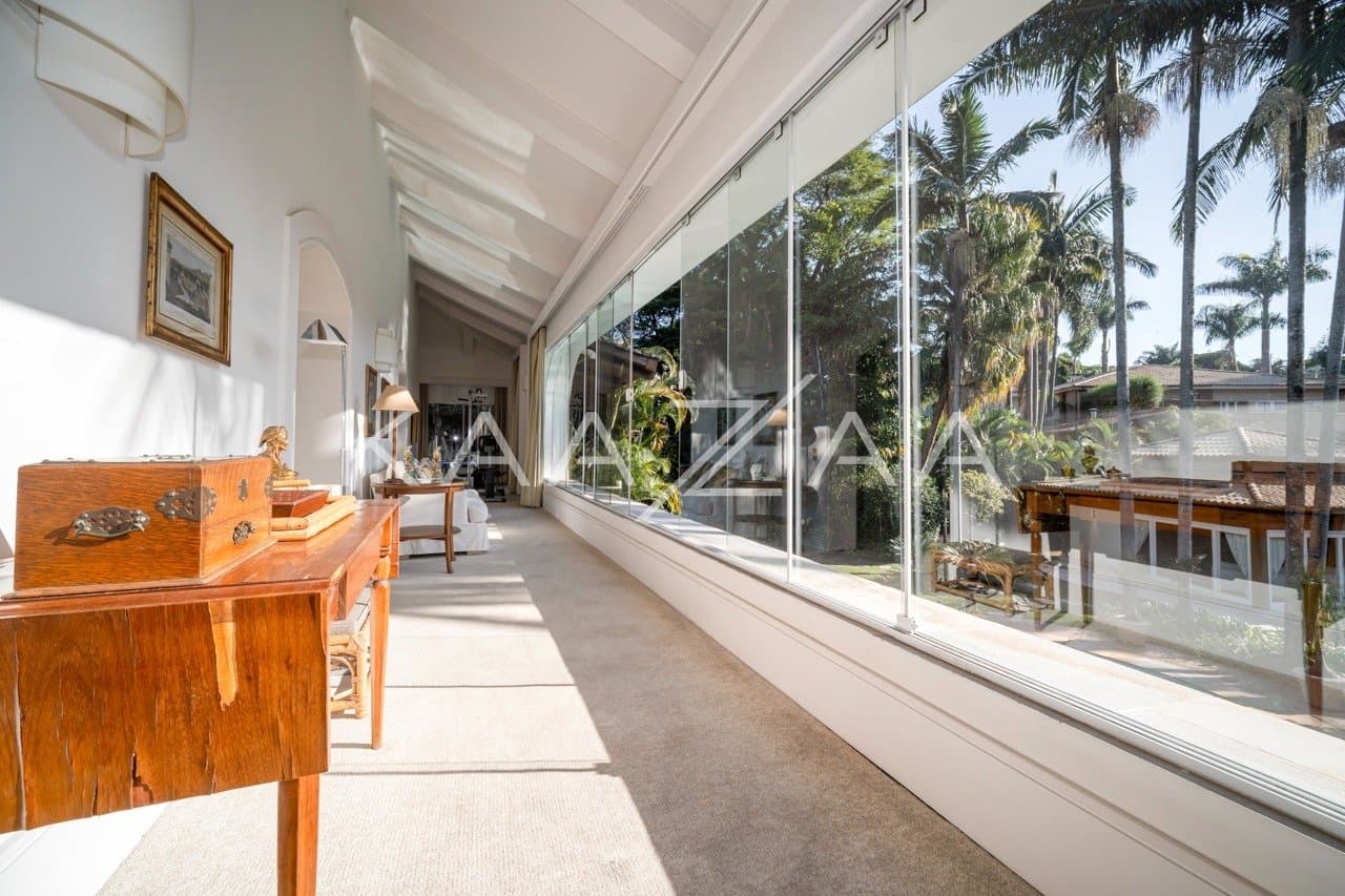 Terreno amplo, arquitetura diferenciada e localização estratégica. Casa em Cidade Jardim. - Foto 18