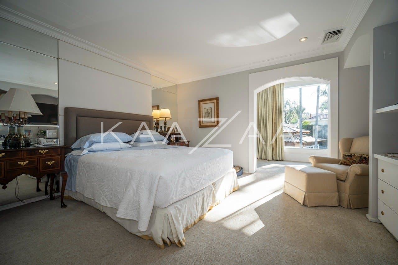 Terreno amplo, arquitetura diferenciada e localização estratégica. Casa em Cidade Jardim. - Foto 20